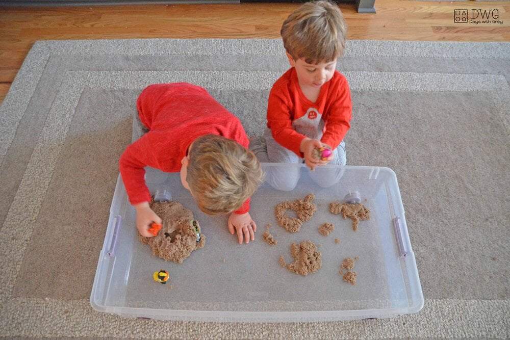 Kinetic Sand Pup Play - Days With Grey