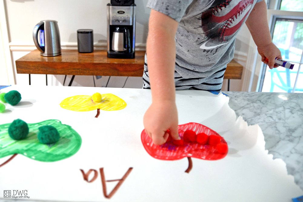 apple preschool activity