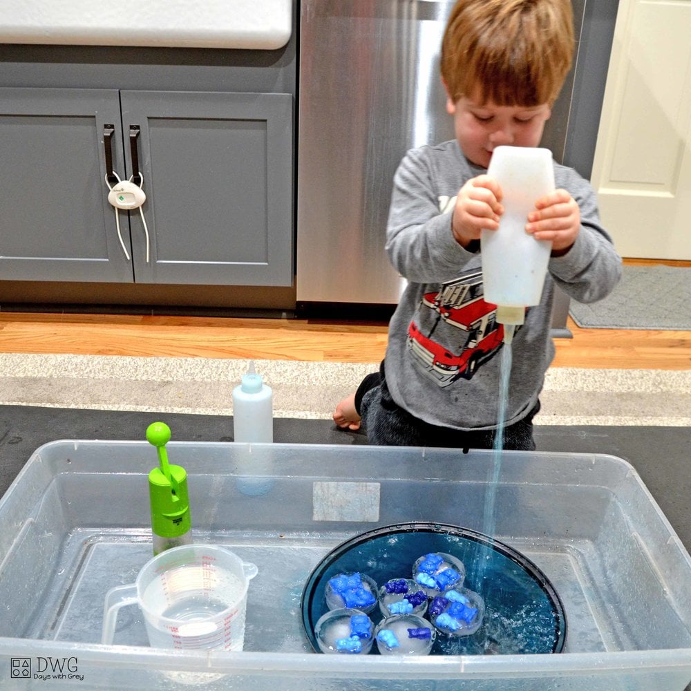 winter sensory bin